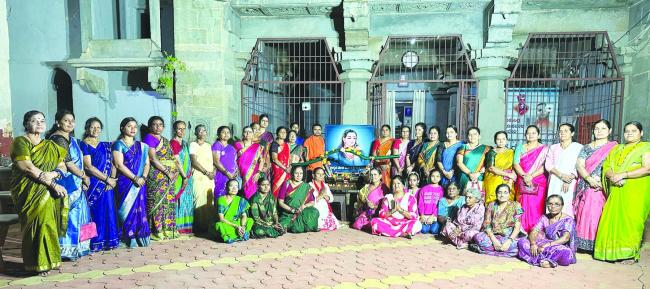 ಅಕ್ಕಮಹಾದೇವಿ ಸ್ತ್ರೀ ಕುಲಕ್ಕೆ ಸ್ಫೂರ್ತಿ ಹಾಗೂ ಪ್ರೇರಣೆ- ಬಸವ ಶಾಂತಲಿಂಗ ಸ್ವಾಮೀಜಿ