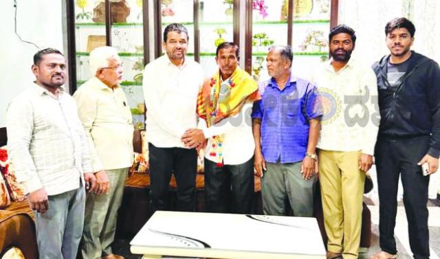 ಸಂಘದ ಸರ್ವತೋಮುಖ ಅಭಿವೃದ್ಧಿಗಾಗಿ ಶ್ರಮಿಸಿ : ಪಟೇಲ್  