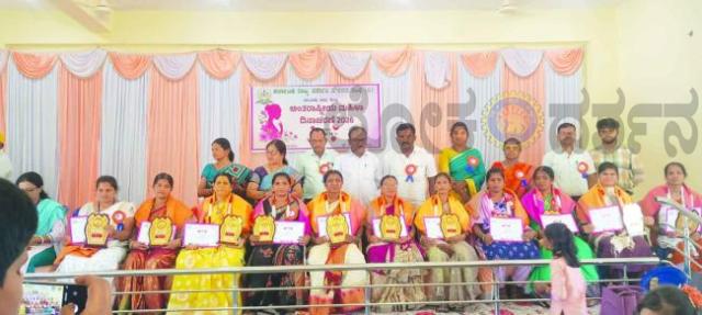 ಸಮಾಜದ ಶ್ರೇಯೋಭಿವೃದ್ಧಿಗೆ ಮಹಿಳೆಯರ ಪಾತ್ರ ಅಪಾರ : ಹೆಚ್‌.ದೊಡ್ಡಬಸಪ್ಪ 