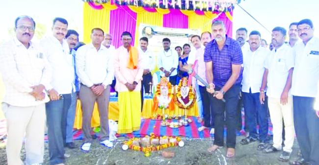 ಬಾಲಕರ ವಿದ್ಯಾರ್ಥಿ ನಿಲಯದ ನೂತನ ಕಟ್ಟಡಕ್ಕೆ ಶಂಕುಸ್ಥಾಪನೆ 