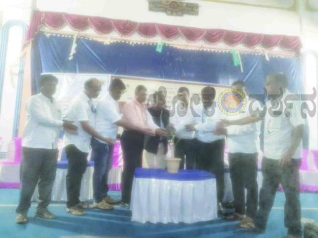 ಸರ್ಕಾರಿ ಶಾಲಾ ಅಭಿವೃದ್ದಿಗೆ ಸಮುದಾಯದ ಸಹಭಾಗಿತ್ವ ಅಗತ್ಯ: ಜಿ.ಎಂ. ಮುಂದಿನಮನಿ 