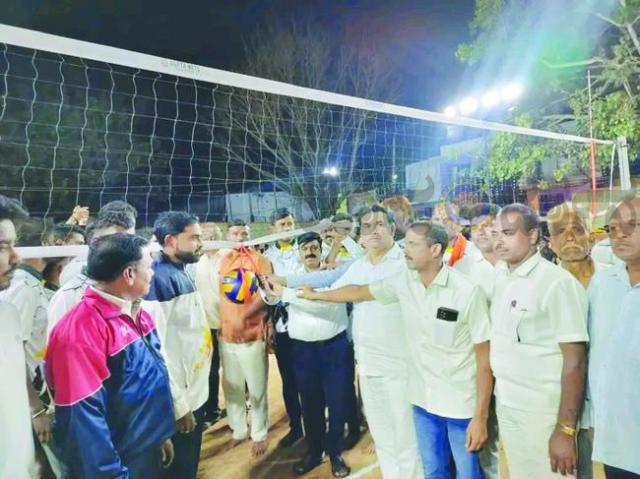 ಯುವಕ, ಯುವತಿಯರು ಕ್ರೀಡೆಗಳಲ್ಲಿ ಹೆಚ್ಚಾಗಿ ಪಾಲ್ಗೊಳ್ಳಿ :ಮಹಾಂತೇಶ ದೊಡ್ಡಗೌಡರ  