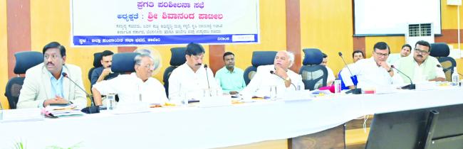 ಮುಂಗಾರು ಹಂಗಾಮಿಗೆ ರಸಗೊಬ್ಬರ-ಬಿತ್ತನೆ ಬೀಜದ ದಾಸ್ತಾನಿಗೆ ಸೂಚನೆ-ಸಚಿವ ಶಿವಾನಂದ ಪಾಟೀಲ  