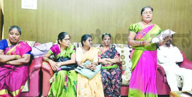 ಶಾಲಾ ಶಿಕ್ಷಕರ ಸಂಘದ ಚುನಾವಣೆ ವ್ಯವಸ್ಥೆ ಖಂಡಿಸಿ ದೂರು 