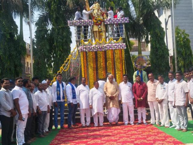 ದೇಶಕ್ಕೆ ಅಂಬೇಡ್ಕರ್ ಕೊಡುಗೆ ಅಪಾರ: ದಮ್ಮೂರಮಠ  