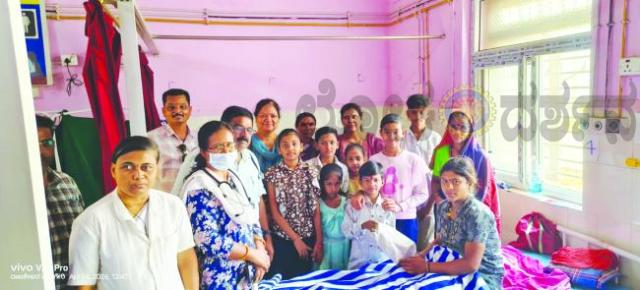 ಜನ್ಮದಿನ ರೋಗಿಗಳಿಗೆ ಹಣ್ಣು ಹಂಪಲು ವಿತರಣೆ 