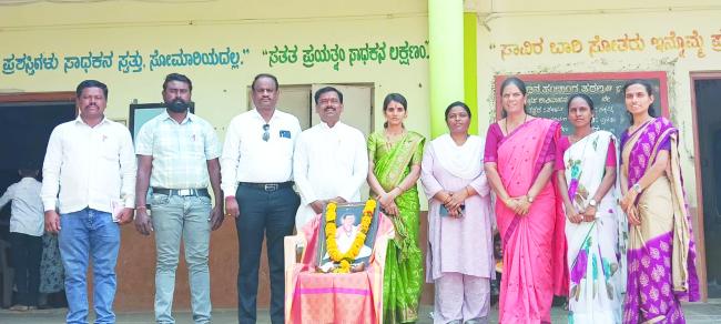 ‘ಬಸವಾದಿ ಶರಣರು ಹಾಕಿಕೊಟ್ಟ ಮಾರ್ಗದಲ್ಲಿ ನಡೆಯುವ ಶಪಥ ಮಾಡಬೇಕು’ 