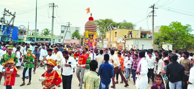 ಆರಾಧ್ಯ ದೈವ ತುರುಮುಂದಿ ಬಸವೇಶ್ವರರ ಮಹಾರಥೋತ್ಸವದ ಸಂಭ್ರಮ 