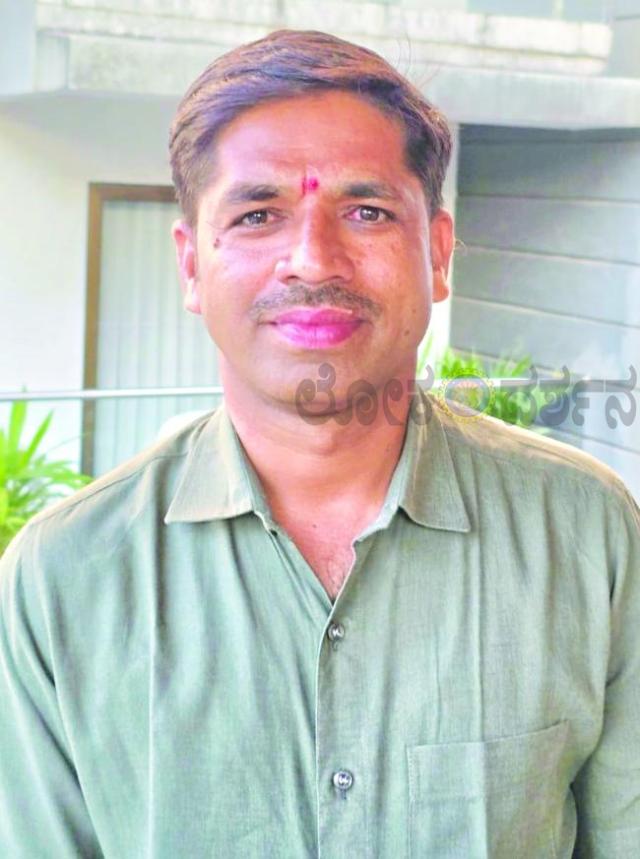 ಗುರುಶ್ರೀ ಸನ್ಮಾನ ಪ್ರಶಸ್ತಿಗೆ ಬೀರಪ್ಪಾ ಅಂಡಗಿ ಚಿಲವಾಡಗಿ ಆಯ್ಕೆ 