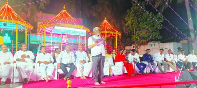 ಬಸವತತ್ತ-್ವ ಪ್ರವಚನಕ್ಕೆ ಸೀಮಿತವಾಗದೆ ಆಚರಣೆಗೆ ಬರಲಿ: ಸಚಿವ ತಿಮ್ಮಾಪುರ  