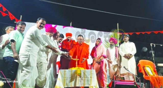 ಪುರಾಣ ಪ್ರವಚನ ಆಲಿಸುವುದರಿಂದ ಜೀವನ ಪಾವನ  