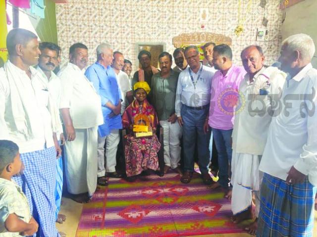 ರೈತನ ಮಗಳು ರಾಜ್ಯಕ್ಕೆ  ಮೂರನೇ ರಾ​‍್ಯಂಕ್‌