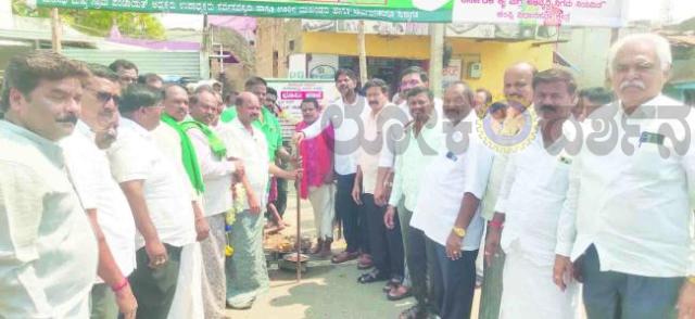 28.35 ಕೋಟಿ ವೆಚ್ಚದ ಒಳಚರಂಡಿ ಕಾಮಗಾರಿಗೆ ಶಾಸಕ ಜೆ.ಎನ್‌.ಗಣೇಶ ಶಂಕುಸ್ಥಾಪನೆ 
