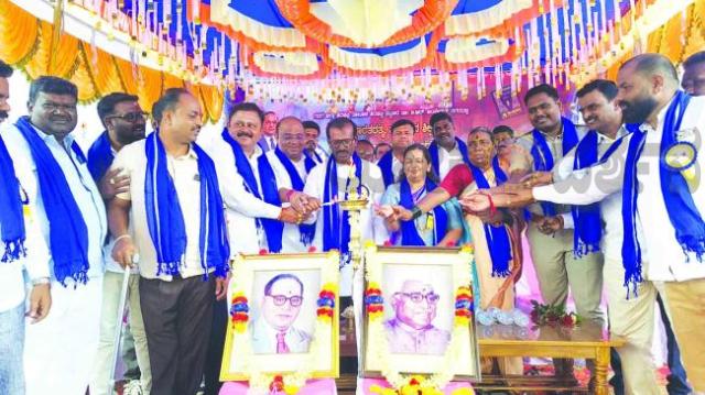 ಮೊದಲು ಅಧಿಕಾರ ಪಡೆಯಿರಿ ನಂತರ ಸಮಾಜಕ್ಕಾಗಿ ದುಡಿಯಿರಿ: ಸುಜಾತಾ ದೊಡ್ಡಮನಿ 