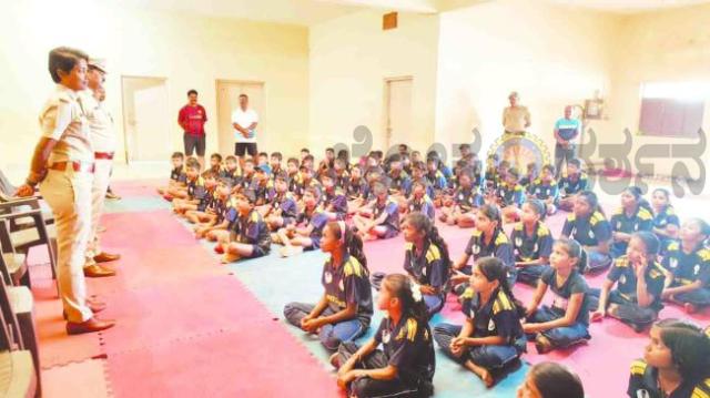 ಮೊಬೈಲ್ ಜಗತ್ತಿನಿಂದ ಮಕ್ಕಳು ಹೊರಬರಬೇಕು: ಯಶೋದಾ ವಂಟಗೋಡಿ  