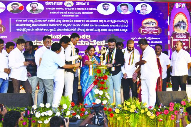 ಸಂಡೂರು ಸಂಕಲ್ಪ ಸಮರಾ​‍್ಣ ಸಮಾವೇಶ-2 ಕಾರ್ಯಕ್ರಮದಲ್ಲಿ ಸಚಿವ ಸಂತೋಷ್ ಎಸ್‌.ಲಾಡ್ ಭರವಸೆ 