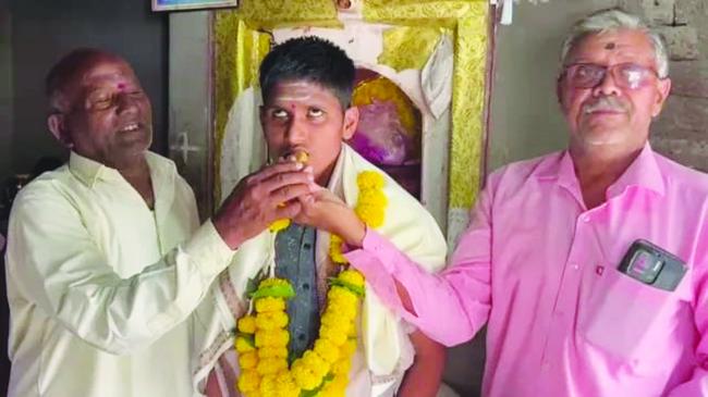 ಕೂಲಿ ಕಾರ್ಮಿಕನ ಮಗನ ಎಸ್‌ಎಸ್‌ಎಲ್‌ಸಿ ಪರೀಕ್ಷೆಯಲ್ಲಿ ಅಪ್ರತಿಮ ಸಾಧನೆ 