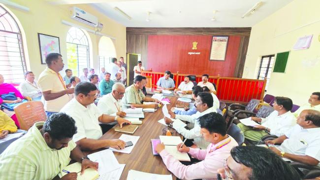 ಬಿಸಿಲಿನ ತೀವ್ರತೆ ನಡುವೆ ನೀರಿನ ಸಮಸ್ಯೆ ತಡೆಗೆ ಟ್ಯಾಂಕರ್ ವ್ಯವಸ್ಥೆ  