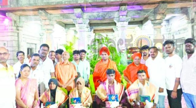 ಎಸ್ ಎಂ ಎನ್ ಶಿವರಾಜ್‌ರವರ ಜನ್ಮದಿನ:  ವಿದ್ಯಾರ್ಥಿಗಳಿಗೆ ನೋಟು ಪುಸ್ತಕ, ಪೆನ್ನುಗಳು ವಿತರಣೆ  