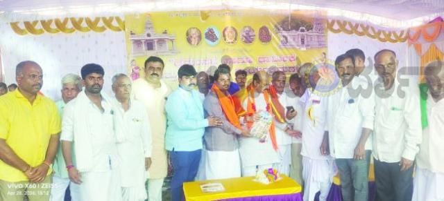 ದೇವಸ್ಥಾನಗಳಲ್ಲಿ ನಿತ್ಯದ ಪೂಜೆಯ ಜೊತೆಗೆ ವಾರಕ್ಕೊಮ್ಮೆ ಸಾಮೂಹಿಕ ಪ್ರಾರ್ಥನೆ ಭಾರತಕ್ಕೆ ಅವಶ್ಯಕತೆ ಇದೆ: ಬಸವರಾಜ ಬೊಮ್ಮಾಯಿ 