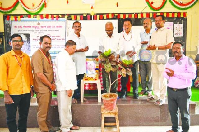 ಕನ್ನಡ ಸಾಹಿತ್ಯಕ್ಕೆ ನವ್ಯಸ್ವರೂಪ ನೀಡಿದ ಗೋಕಾಕರು 