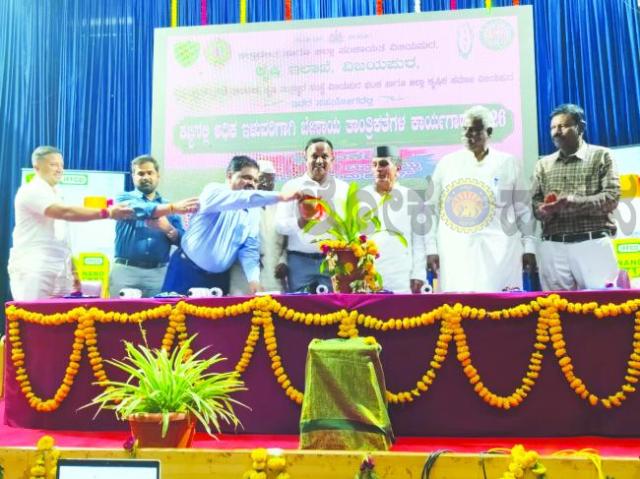 ಕೃಷಿಯಲ್ಲಿ ಹಸಿವಿದ್ದಾಗ ಒಕ್ಕಲುತನದಲ್ಲಿ ಪ್ರಗತಿ ಸಾಧ್ಯ : ಕೃಷಿ ಇಲಾಖೆ ಜಂಟಿ ನಿರ್ದೇಶಕ ಶಿವನಗೌಡ ಪಾಟೀಲ ಅಭಿಮತ 