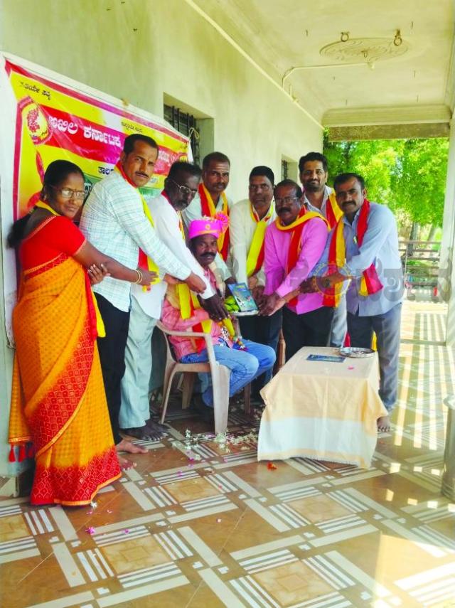 ಶಿಕ್ಷಕ ಬಿ.ಎಲ್‌. ಘಂಟಿ ಅವರಿಗೆ ಸನ್ಮಾನ 