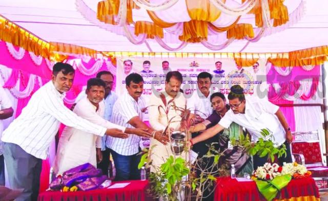‘ವಿದ್ಯಾರ್ಥಿಗಳ ಶೆಕ್ಷಣಿಕ ಅಭಿವದ್ಧಿಗೆ ಸರಕಾರದಿಂದ ಕೋಟ್ಯಂತರ ಹಣ ಬಿಡುಗಡೆ’ 