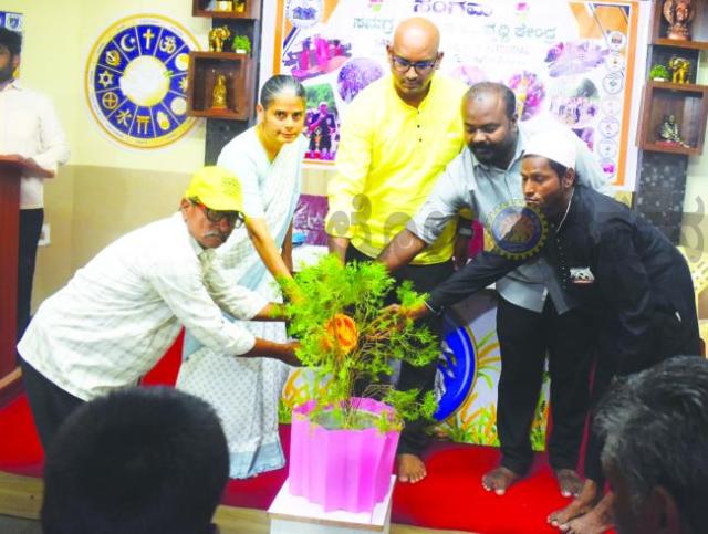 ‘ಸಮಾಜದ ಅಭಿವೃದ್ಧಿಯಲ್ಲಿ ಕಾರ್ಮಿಕರ ಪಾತ್ರ ಅತ್ಯಂತ ಪ್ರಮುಖ’ 