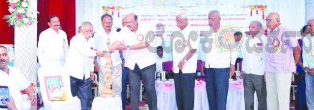ಗುರು ಸ್ಮರಣೆಯಿಂದ ಸದ್ಗತಿ, ಪುಣ್ಯ ಪ್ರಾಪ್ತಿ: ಮಲ್ಲಿಕಾರ್ಜುನ್ ಕೋರೆ   