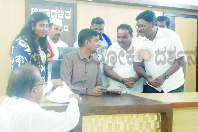 ನಕಲಿ ಜಾತಿ ಪ್ರಮಾಣಪತ್ರ ನೀಡಿದವರ ಮೇಲೆ ಕಾನೂನು ಕ್ರಮಕೈಗೊಳ್ಳಲು ಡಿಸಿ ಅವರಿಗೆ ವಾಲ್ಮೀಕಿ ಸಂಘ ಮನವಿ 