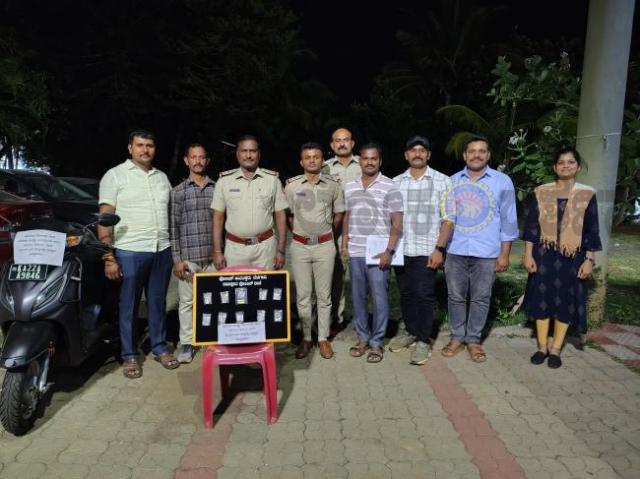 ಅಂತರಾಜ್ಯ ಖದೀಮನ ಬಂಧನ : 45.56 ಲಕ್ಷ ಮೌಲ್ಯದ ಚಿನ್ನಾಭರಣ, ದ್ವಿಚಕ್ರ ವಾಹನ ವಶಕ್ಕೆ 