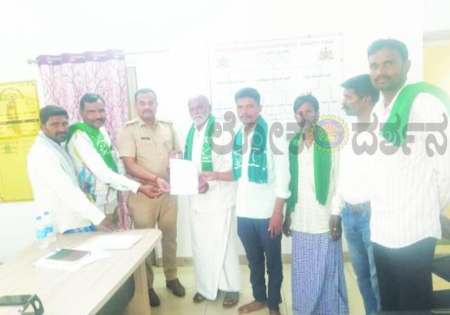 ಜಾನುವಾರು ಕಳ್ಳತನ ಪತ್ತೆಗೆ ಕ್ರಮ ಕೈಗೊಳ್ಳಲು ಒತ್ತಾಯ: ರೈತ ಸಂಘ 