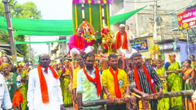 ವಿಜ್ರಂಭಣೆಯಿಂದ ಜರುಗಿದ ಶ್ರೀದೇವಿಯ ಭವ್ಯ ರಥೋತ್ಸವ  