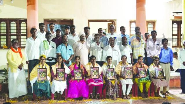 ‘ವಿದ್ಯಾರ್ಥಿಗಳು ಮೇಧಾವಿಗಳಾಗಿ ಕೀರ್ತಿ ತರುವಂತವರಾಗಬೇಕು’  