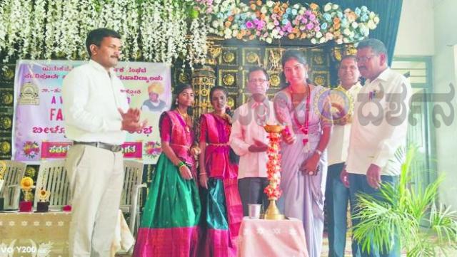 ಬಿ.ಎ ಅಂತಿಮ ವರ್ಷದ ವಿದ್ಯಾರ್ಥಿಗಳ ಬಿಳ್ಕೊಡುಗೆ: ಪಾರೊತೋಷಕ ವಿತರಣಾ ಸಮಾರಂಭ  