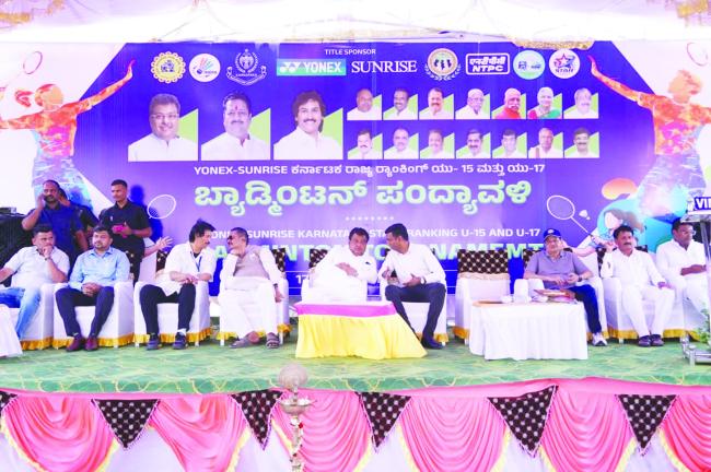 ವಿಜಯಪುರದಲ್ಲಿ ರಾಜ್ಯ ಮಟ್ಟದ ಬ್ಯಾಡ್ಮಿಂಟನ್ ಪಂದ್ಯಾಟ ಉದ್ಘಾಟನೆ