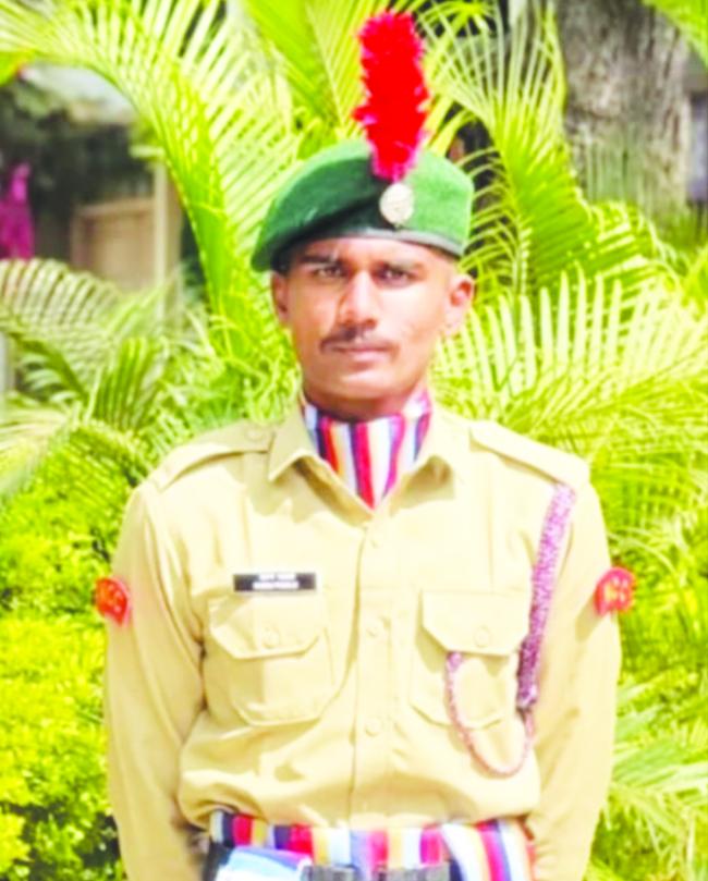 ಸಂಬರಗಿ ಗ್ರಾಮದ ಕರಣ್ ಪಾಸಲೆ ಭಾರತೀಯ ಸೈನ್ಯಕ್ಕೆ ಸೇರೆ​‍್ಡ 