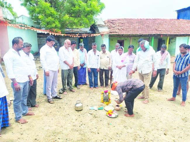 ಲಕ್ಕುಂಡಿ, ಜಕನಾಯ್ಕನಕೊಪ್ಪ ಗ್ರಾಮಗಳ ಅನೇಕ ಕಾಮಗಾರಿಗಳಿಗೆ ಚಾಲನೆ 