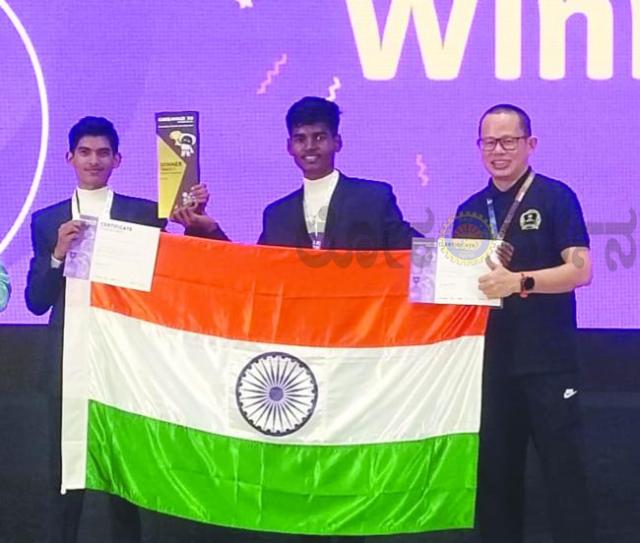 ಇಂಡೋನೇಷ್ಯಾದಲ್ಲಿ ವಿಶ್ವ ರೋಬೋಟಿಕ್ಸ್‌ ಚಾಂಪಿಯನ್ಶಿಪ್ ಗೆದ್ದು ಇತಿಹಾಸ ನಿರ್ಮಿಸಿದ ಬೆಳಗಾವಿ ವಿದ್ಯಾರ್ಥಿಗಳು 