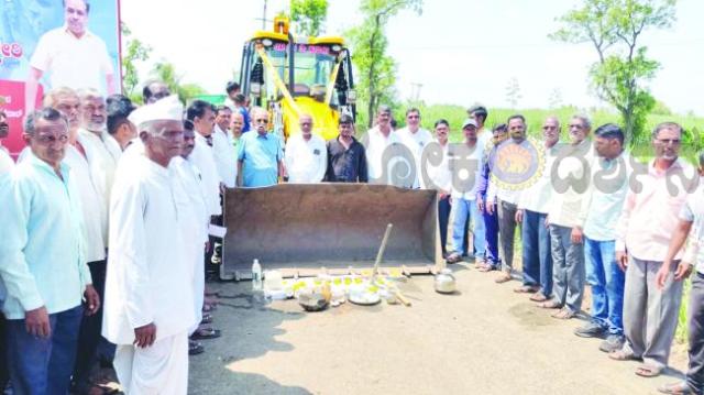 ಗ್ರಾಮೀಣ ರಸ್ತೆ ಅಭಿವೃದ್ಧಿಗೆ ಸರ್ಕಾರದ ಆದ್ಯತೆ: ಪ್ರಕಾಶ ಹುಕ್ಕೇರಿ 