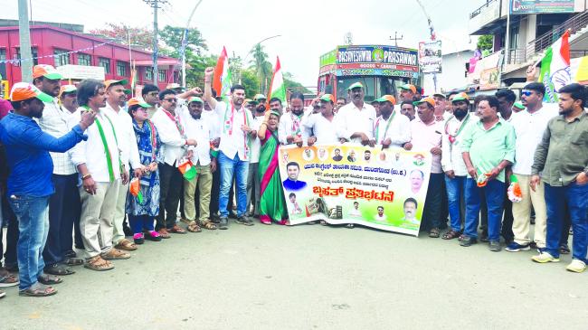 ನೀಟ್ ಅಕ್ರಮ ಹಾಗೂ ಬೆಲೆ ಏರಿಕೆ ಖಂಡಿಸಿ ಮುಂಡಗೋಡಿನಲ್ಲಿ ಯುವ ಕಾಂಗ್ರೆಸ್ ಬೃಹತ್ ಪ್ರತಿಭಟನೆ: ವಿವೇಕ್ ಹೆಬ್ಬಾರ್ ಆಕ್ರೋಶ  
