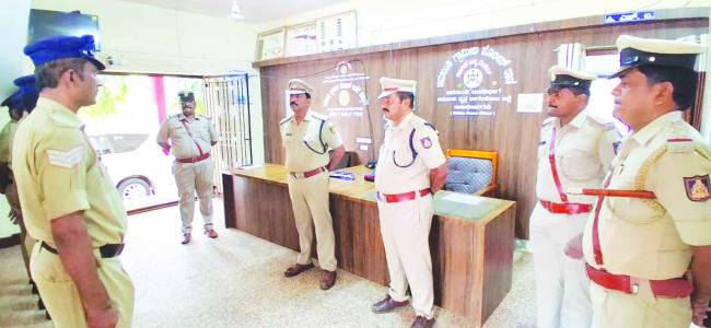 ಡಿವೈಎಸ್‌ಪಿ ಕಚೇರಿಗೆ ಪೊಲೀಸ್ ವರಿಷ್ಠಾಧಿಕಾರಿ ಜಗದೀಶ. ಎಂ. ಭೇಟಿ 