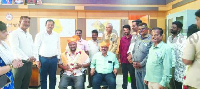 ರಾಣೆಬೆನ್ನೂರಿನಲ್ಲಿ ಕಂದಾಯ ಅಧಿಕಾರಿ ಪಿ. ವಸಂತರಿಗೆ ಭಾವಪೂರ್ಣ ಬೀಳ್ಕೊಡುಗೆ 