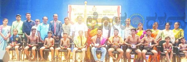 ಹುಲಕೋಟಿ ಕಾಲೇಜಿನಲ್ಲಿ ಸ್ನೇಹ, ಸಂಸ್ಕೃತಿ, ಸಾಧನೆಯ ಹಬ್ಬ 