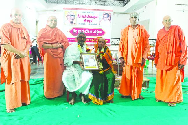 ಹುಲ್ಯಾಳ ಗ್ರಾಮದಲ್ಲಿ ಶ್ರೀಗುರುದೇವ ಸತ್ಸಂಗ ಕಾರ್ಯಕ್ರಮ 