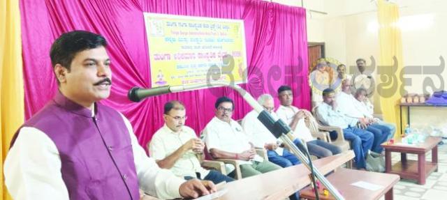 ಕಲೆಗಳ ಪ್ರದರ್ಶನ ಪ್ರೋತ್ಸಾಹಿಸಿ, ನಮ್ಮ ಸಂಸ್ಕೃತಿಯನ್ನು ಉಳಿಸೋಣ: ಡಾ. ರಾಜು ಜಡಾರ್ 