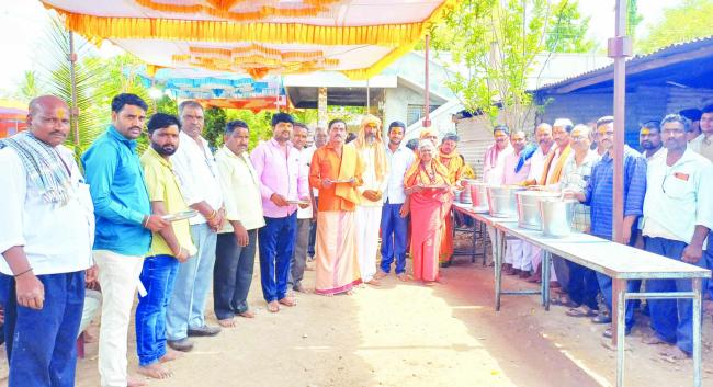 ಪವಿತ್ರವಾದ ಅನ್ನವನ್ನು ಕೆಡಿಸಬಾರದು ಅನ್ನವು ಆತ್ಮಕ್ಕೆ ಸಮಾನ: ಸದಾಶಿವ ಮುತ್ಯಾ