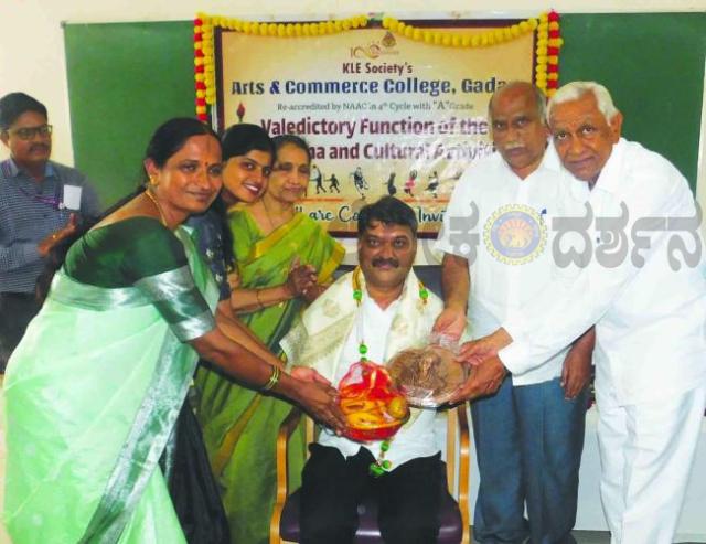 ಸಾಧನೆಗೆ ಶ್ರಮವೊಂದೇ ರಹದಾರಿ : ಪ್ರೊ. ಎಸ್ ಎಸ್ ಹರ್ಲಾಪುರ 