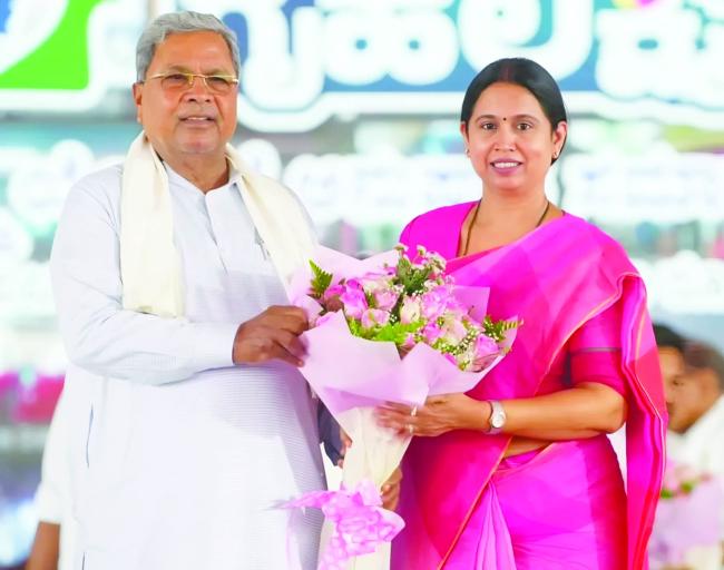 ಸಿದ್ದರಾಮಯ್ಯ ಆಡಳಿತ ನೆನೆದು ಲಕ್ಷ್ಮೀ ಹೆಬ್ಬಾಳಕರ್ ಭಾವನಾತ್ಮಕ ಪೋಸ್ಟ್‌  
